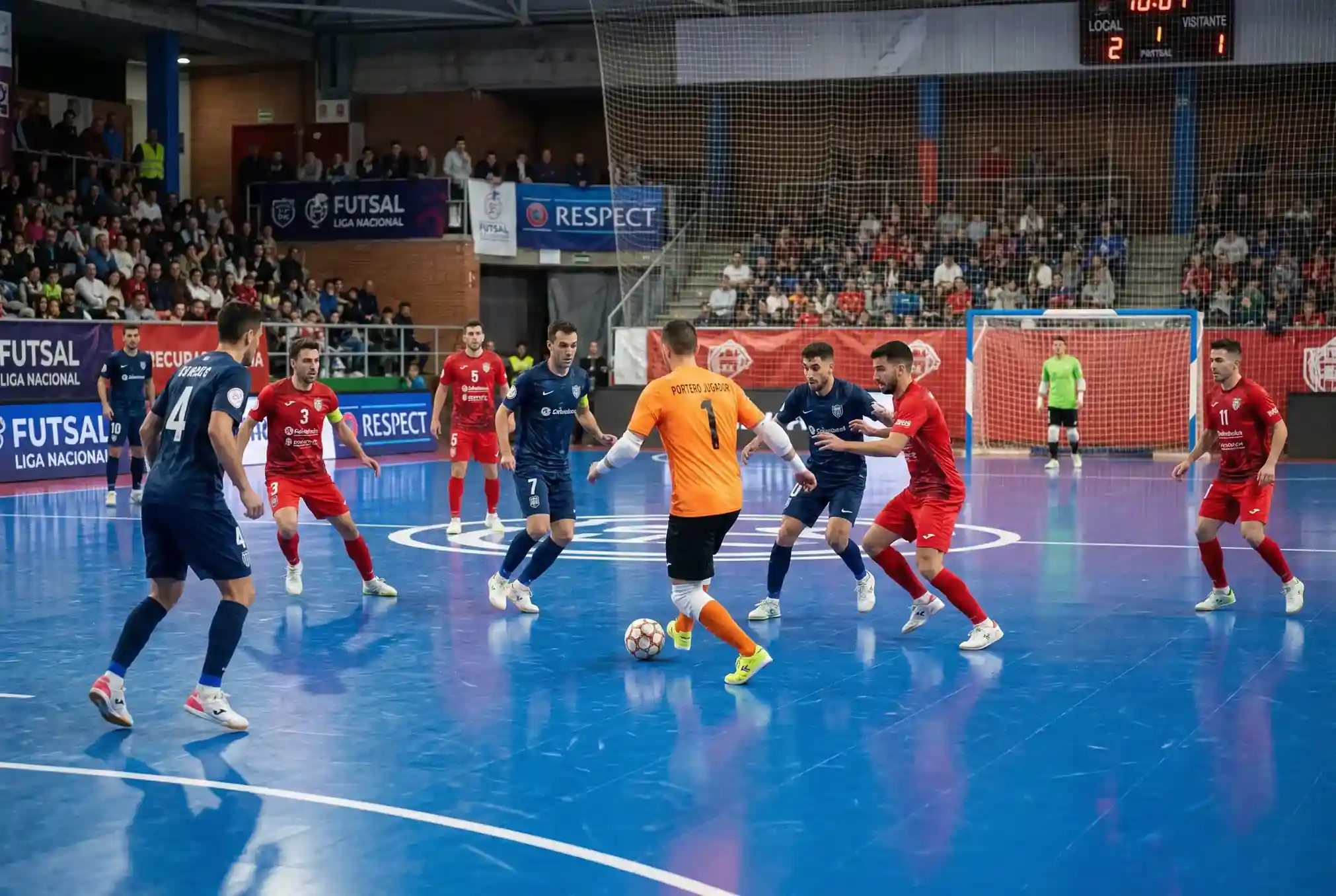 Jugador de futbol sala con peto de portero actuando como quinto jugador de campo en superioridad numerica